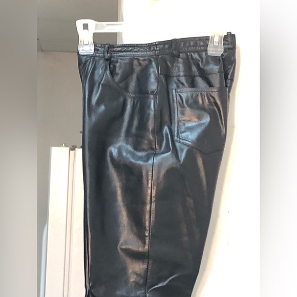 Woman Danier Leather pants: circ: 25,5", across: 12,5"
OL: 42,5" inseem: 31" - Picture 2 of 7